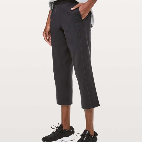 Lululemon Lightweight Strides Cropped Pants Size 6 - Picture 1 of 7